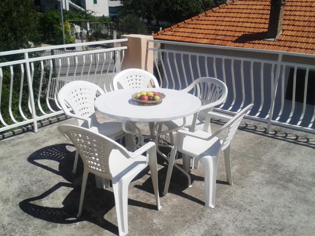 Apartments Angela Biograd Na Moru Extérieur photo